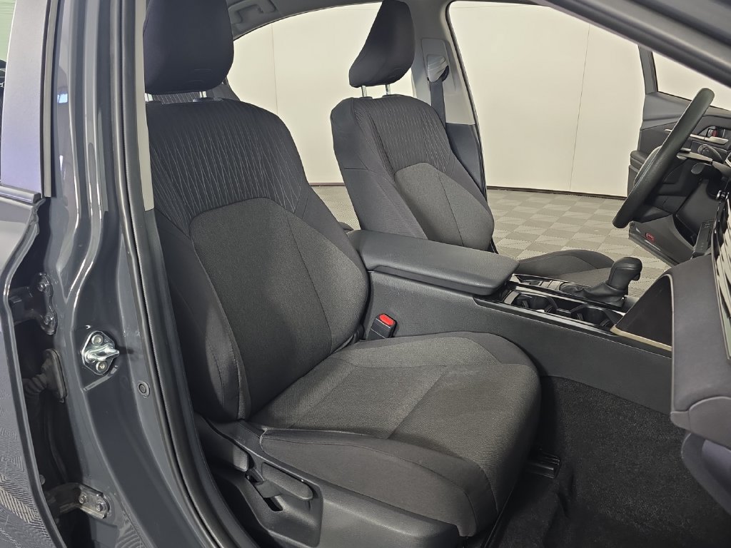 Used 2025 Toyota Camry LE FWD image 27
