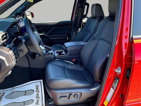 Certified 2025 Toyota 4Runner TRD Off-Road Premium AWD/4WD image 7