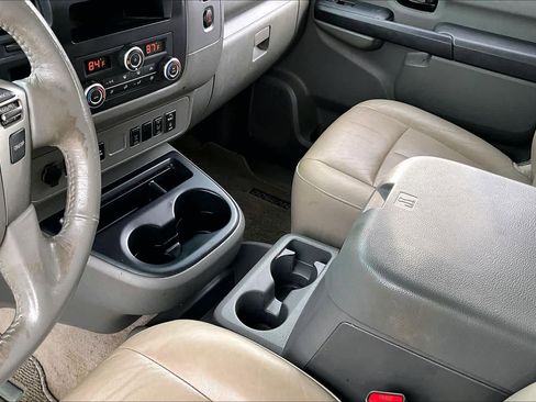 Used 2021 Nissan NV 3500 SL image 15