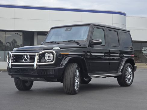 Used 2023 Mercedes-Benz G 550 image 3