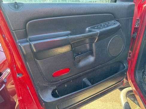 Used 2005 Dodge Ram 1500 Truck SLT image 8