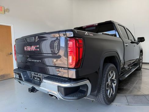 Used 2023 GMC Sierra 1500 SLT AWD/4WD image 32