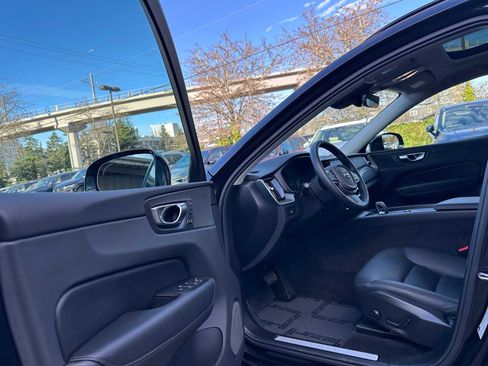 Used 2025 Volvo XC60 B5 Core w/ Protection Package Premier image 20