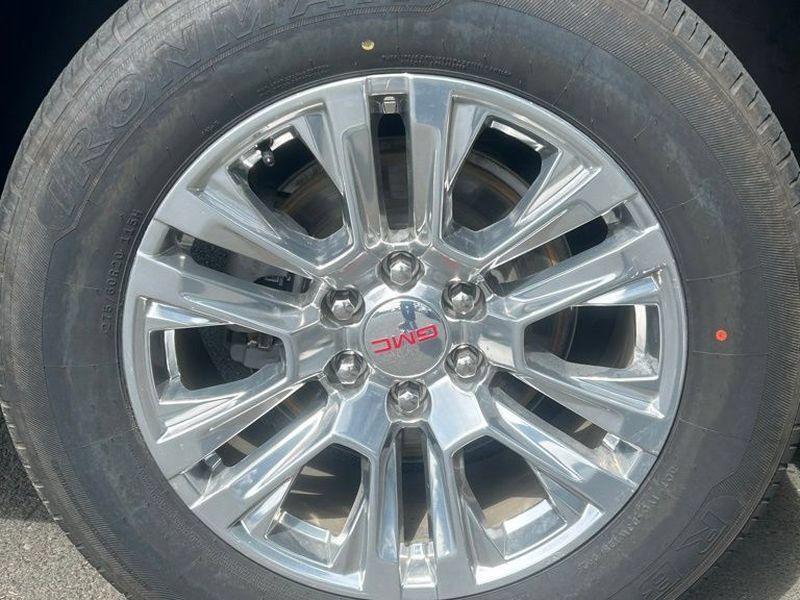 Used 2021 GMC Yukon Denali AWD/4WD image 9