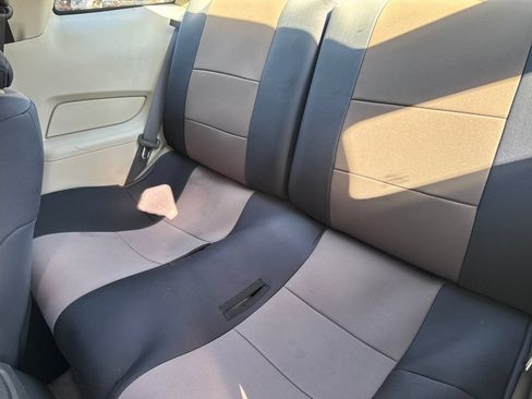 Used 2010 Ford Mustang Premium RWD image 31