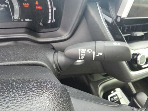 Certified 2025 Toyota Corolla SE FWD image 12