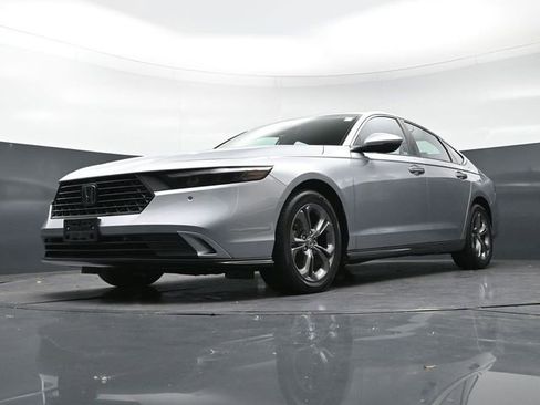 Used 2023 Honda Accord EX-L image 32