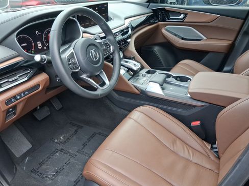 Used 2024 Acura MDX w/ Technology Package FWD image 11