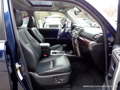 Used 2015 Toyota 4Runner Limited image 25