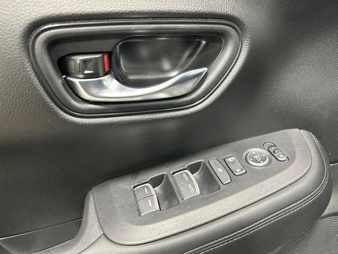 Used 2025 Honda HR-V EX-L image 24