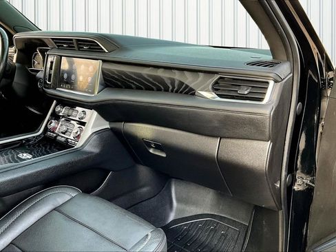 Used 2021 GMC Yukon Denali image 25