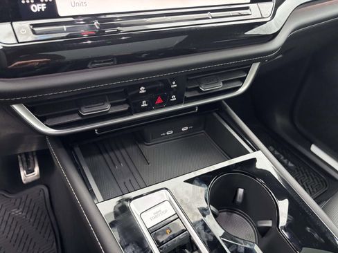 New 2026 Volkswagen Atlas Cross Sport SEL Premium R-Line AWD/4WD image 22