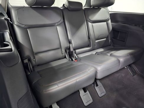 Used 2025 Ford Expedition Active AWD/4WD image 25