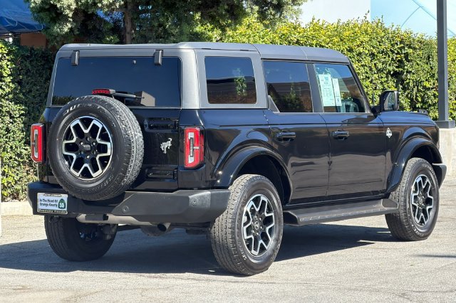 Used 2025 Ford Bronco Outer Banks AWD/4WD image 4