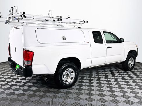 Used 2021 Toyota Tacoma SR image 10