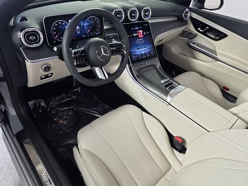 Used 2026 Mercedes-Benz CLE 300 4MATIC Cabriolet image 10