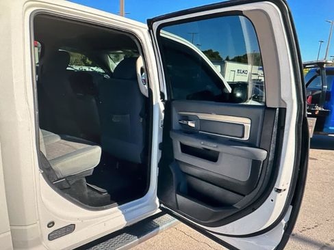 Used 2017 RAM 1500 Big Horn AWD/4WD image 14
