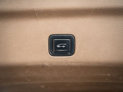 Used 2021 GMC Yukon XL Denali image 20