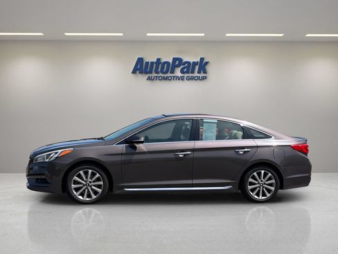 Used 2016 Hyundai Sonata Limited w/ Option Group 05 FWD image 4