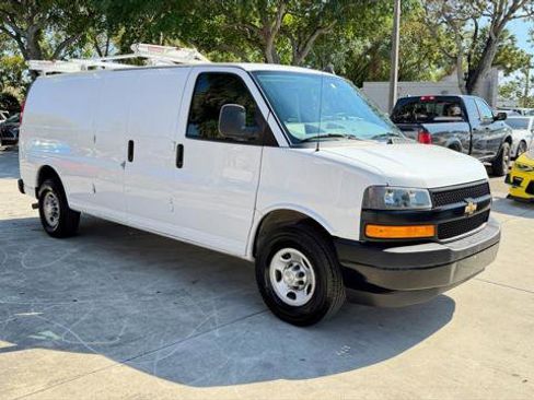Used 2021 Chevrolet Express 2500 Extended w/ Driver Convenience Package image 9