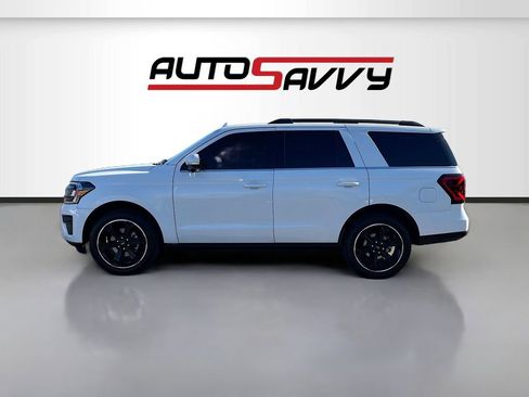 Used 2023 Ford Expedition Limited image 4