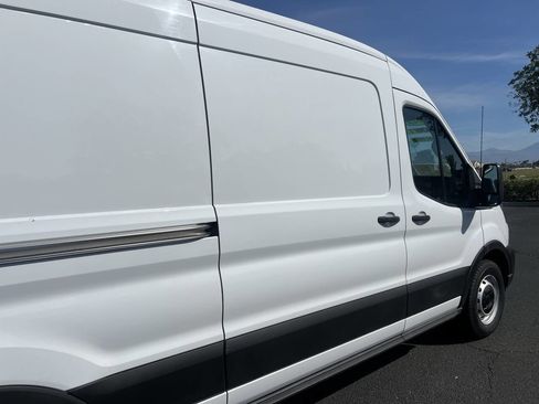 Used 2022 Ford Transit 250 Medium Roof image 22