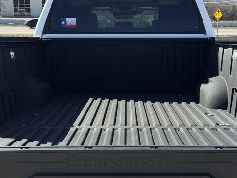 Used 2024 Toyota Tundra Limited AWD/4WD image 34