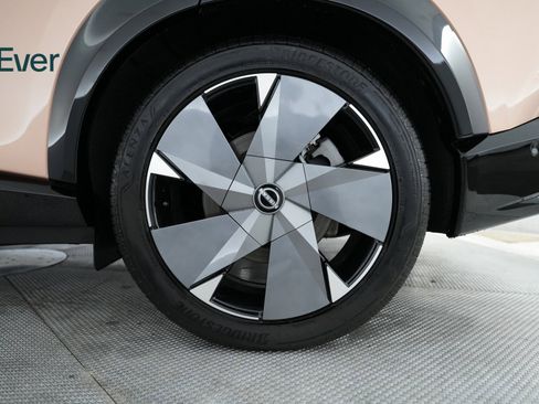 Used 2024 Nissan Ariya AWD image 19