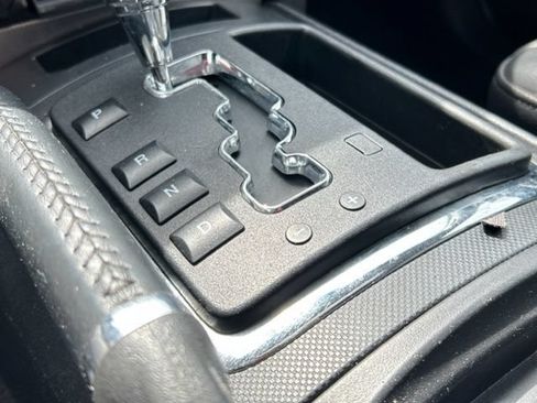 Used 2009 Jeep Grand Cherokee Laredo AWD/4WD image 42