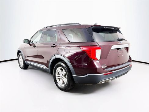 Used 2022 Ford Explorer XLT w/ Equipment Group 202A AWD/4WD image 9