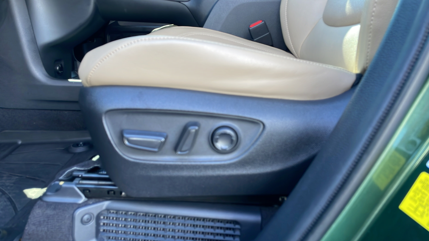 Certified 2023 Toyota Sienna Limited AWD/4WD image 18