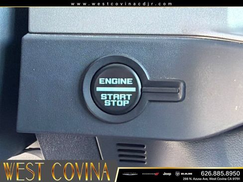 Used 2025 Ford Bronco Outer Banks AWD/4WD image 29