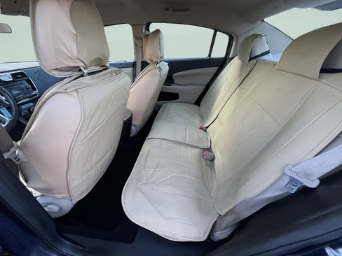 Used 2014 Chrysler 200 Touring image 10