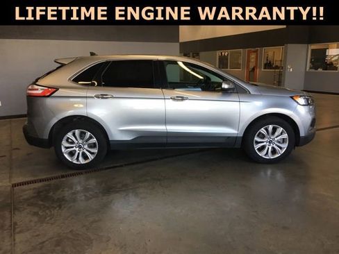 Used 2022 Ford Edge Titanium image 10
