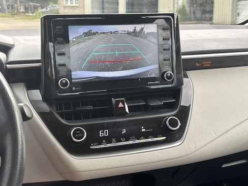 Used 2022 Toyota Corolla LE FWD image 22