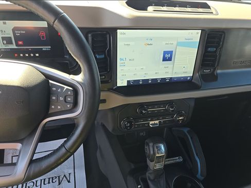 Used 2023 Ford Bronco Wildtrak AWD/4WD image 11