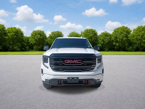 Used 2026 GMC Sierra 1500 AT4 w/ Technology Package AWD/4WD image 2