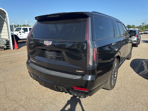 Used 2023 Cadillac Escalade ESV V AWD/4WD image 4
