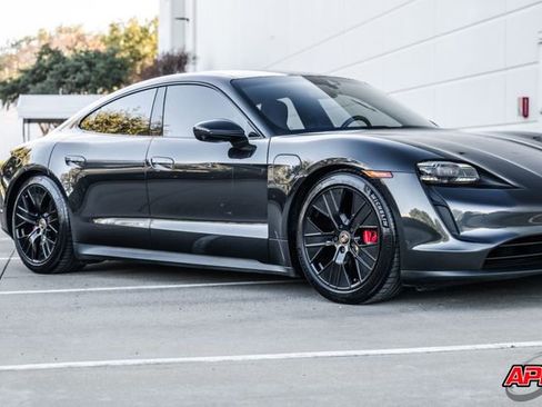 Used 2021 Porsche Taycan 4S w/ Premium Package image 60