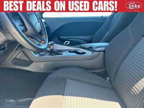 Used 2021 Dodge Challenger SXT RWD image 10