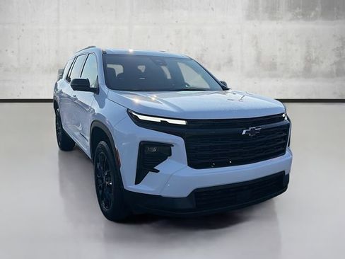 New 2026 Chevrolet Traverse LT w/ Midnight/Sport Edition image 3