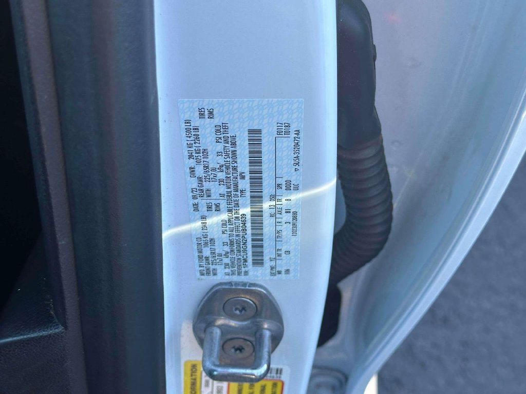 Used 2023 Ford Escape Active AWD/4WD image 32