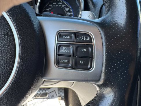 Used 2012 Jeep Grand Cherokee SRT8 w/ Luxury Group II AWD/4WD image 17