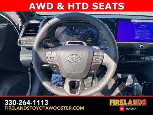 New 2025 Toyota Crown Signia image 28