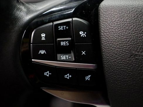 Certified 2022 Ford Explorer Platinum w/ Technology Package image 31