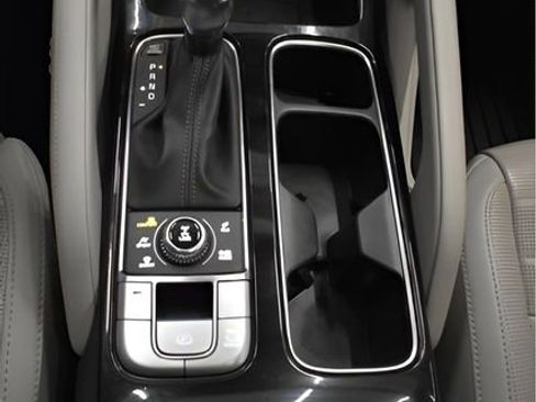 Used 2021 Kia Telluride SX w/ SX Prestige Package image 29