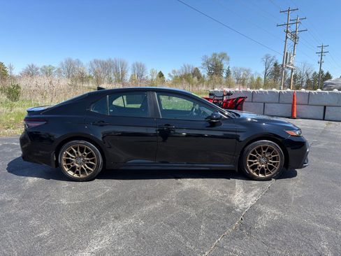 Used 2023 Toyota Camry SE w/ Convenience Package image 8