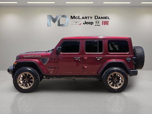 Used 2021 Jeep Wrangler Unlimited Sahara AWD/4WD image 3