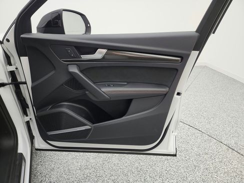 Used 2024 Audi SQ5 Premium Plus image 19