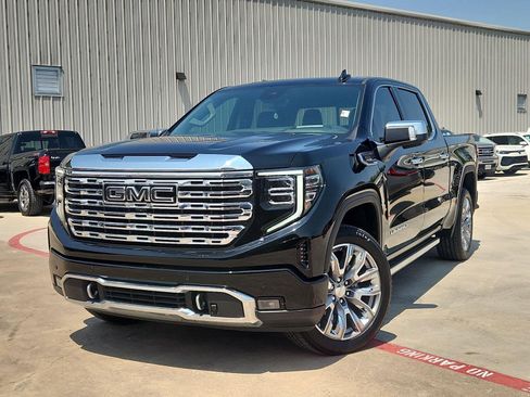 Certified 2025 GMC Sierra 1500 Denali w/ Denali Reserve Package AWD/4WD image 32